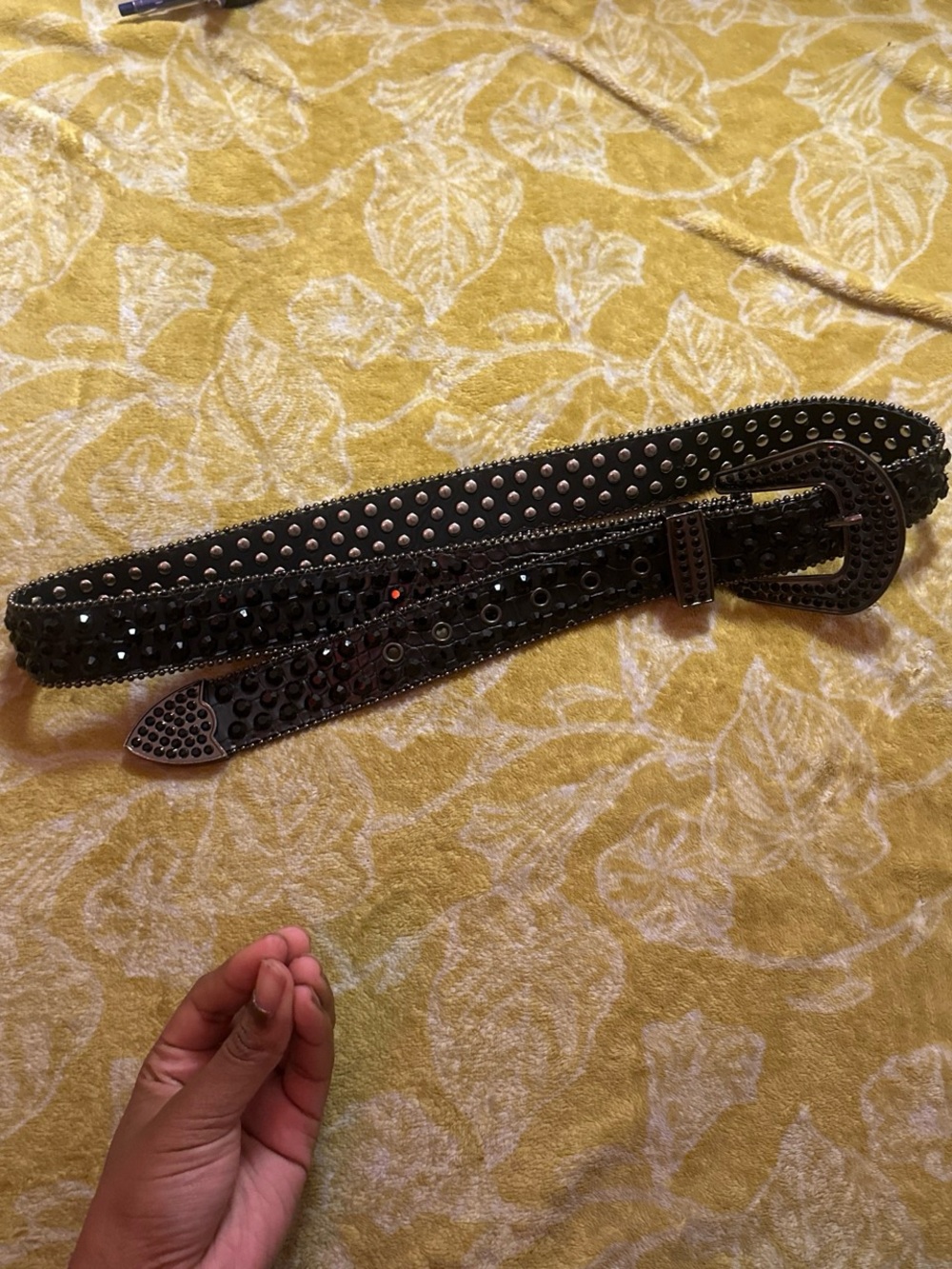 SHEIN Black Studded Rhinestone Accent Belt